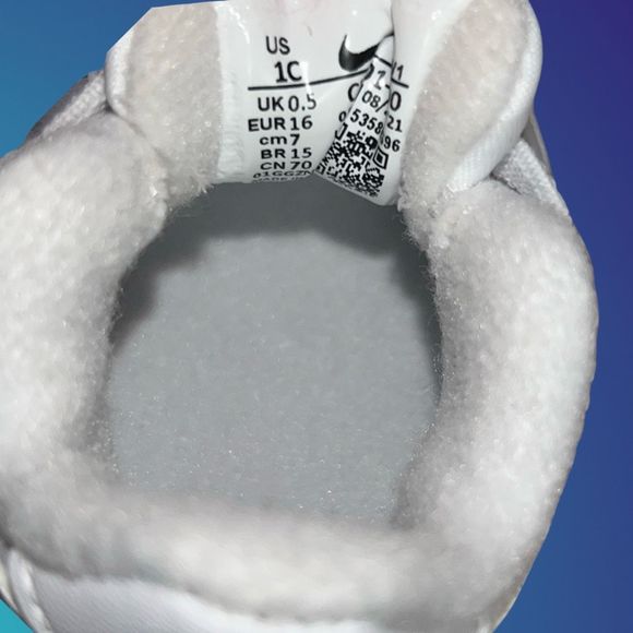 Baby Nike Air Force 1 Triple White Sneakers Size 1 C - Picture 6 of 6